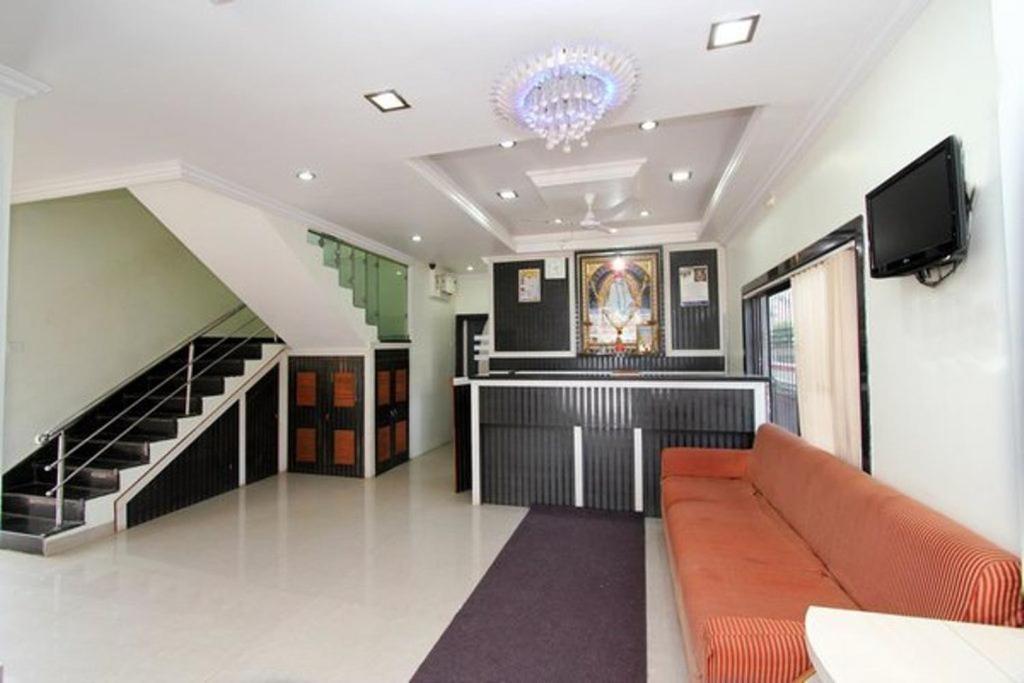 Sai Ganesh Hotel Shirdi Exterior foto
