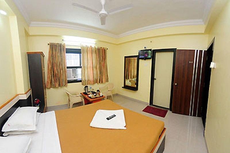 Sai Ganesh Hotel Shirdi Quarto foto