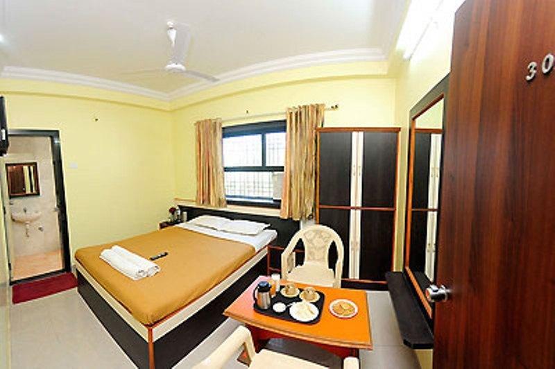 Sai Ganesh Hotel Shirdi Quarto foto