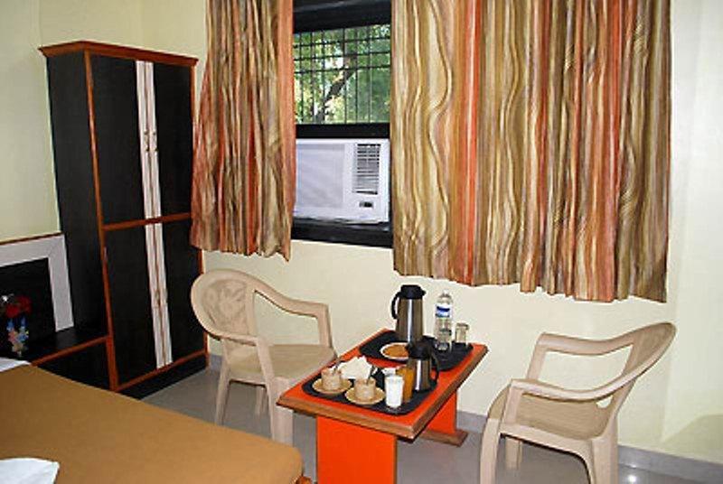 Sai Ganesh Hotel Shirdi Quarto foto